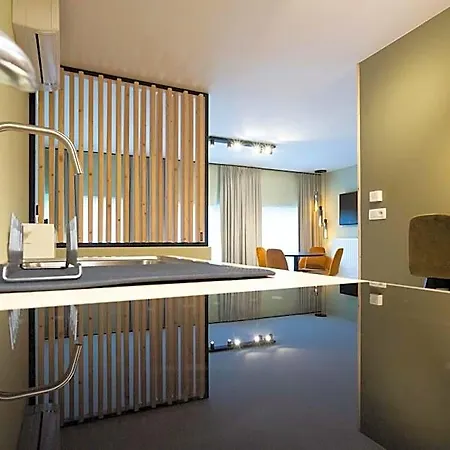 En